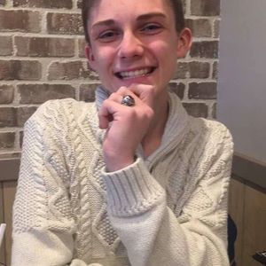 Meet your Posher, Cade